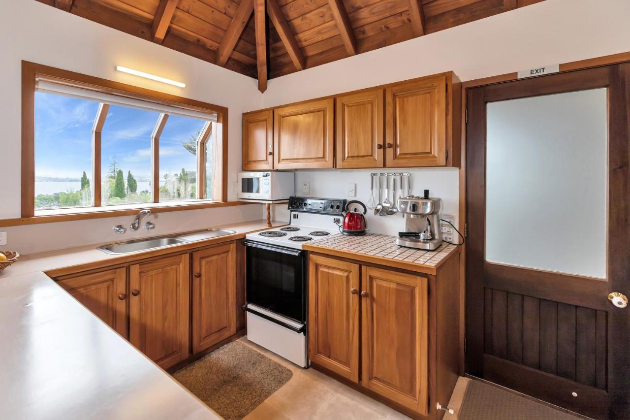 Te Maiki Retreat - Russell Holiday Home 외부 사진